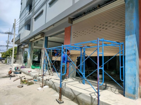 ติดตั้งประตูม้วน5ชุด 