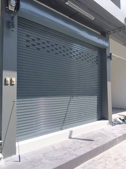 รับติดตั้งประตูม้วน ทุกระบบ รับติดตั้งออกแบบประตูม้วน